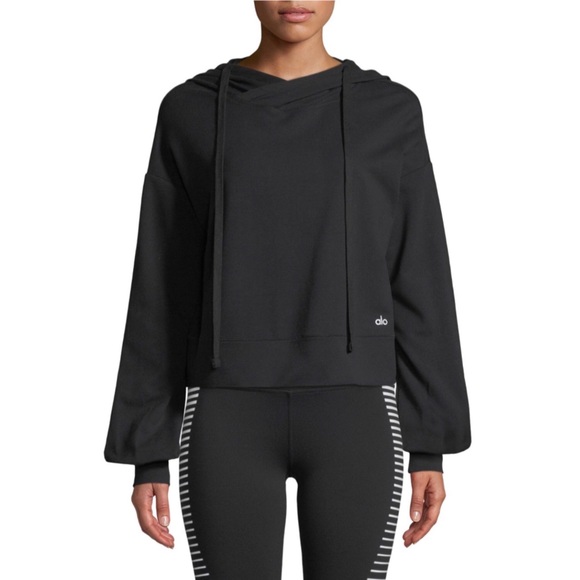 ALO Yoga Tops - NWT Alo Yoga Social Long-Sleeve Hooded Top